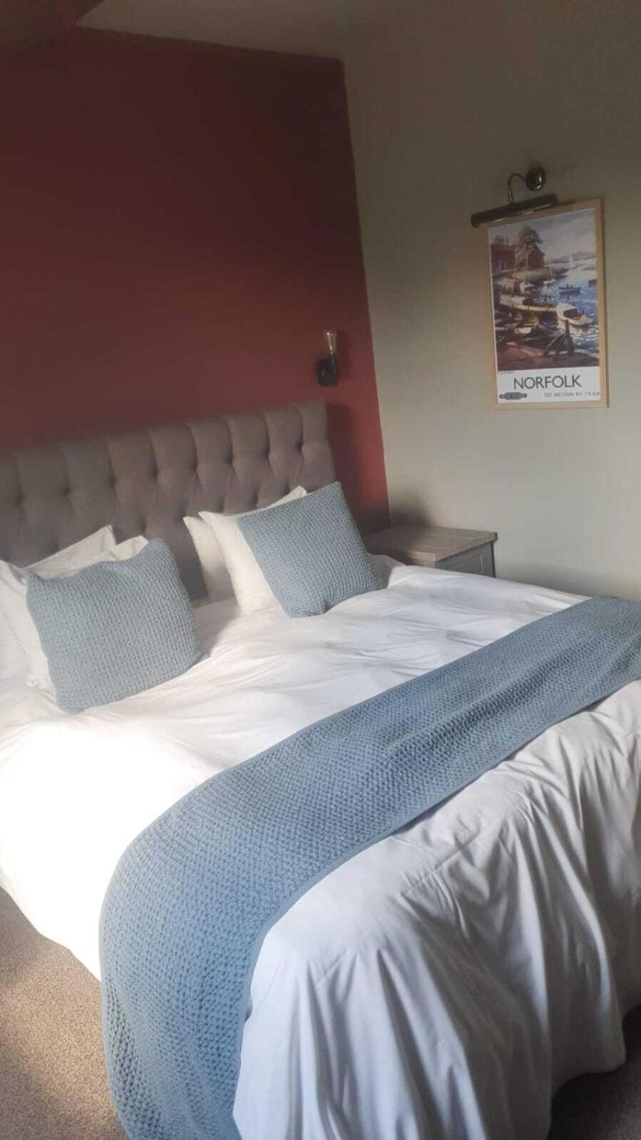 The Kings Head Inn, Home Of The Acle Steak Екстер'єр фото