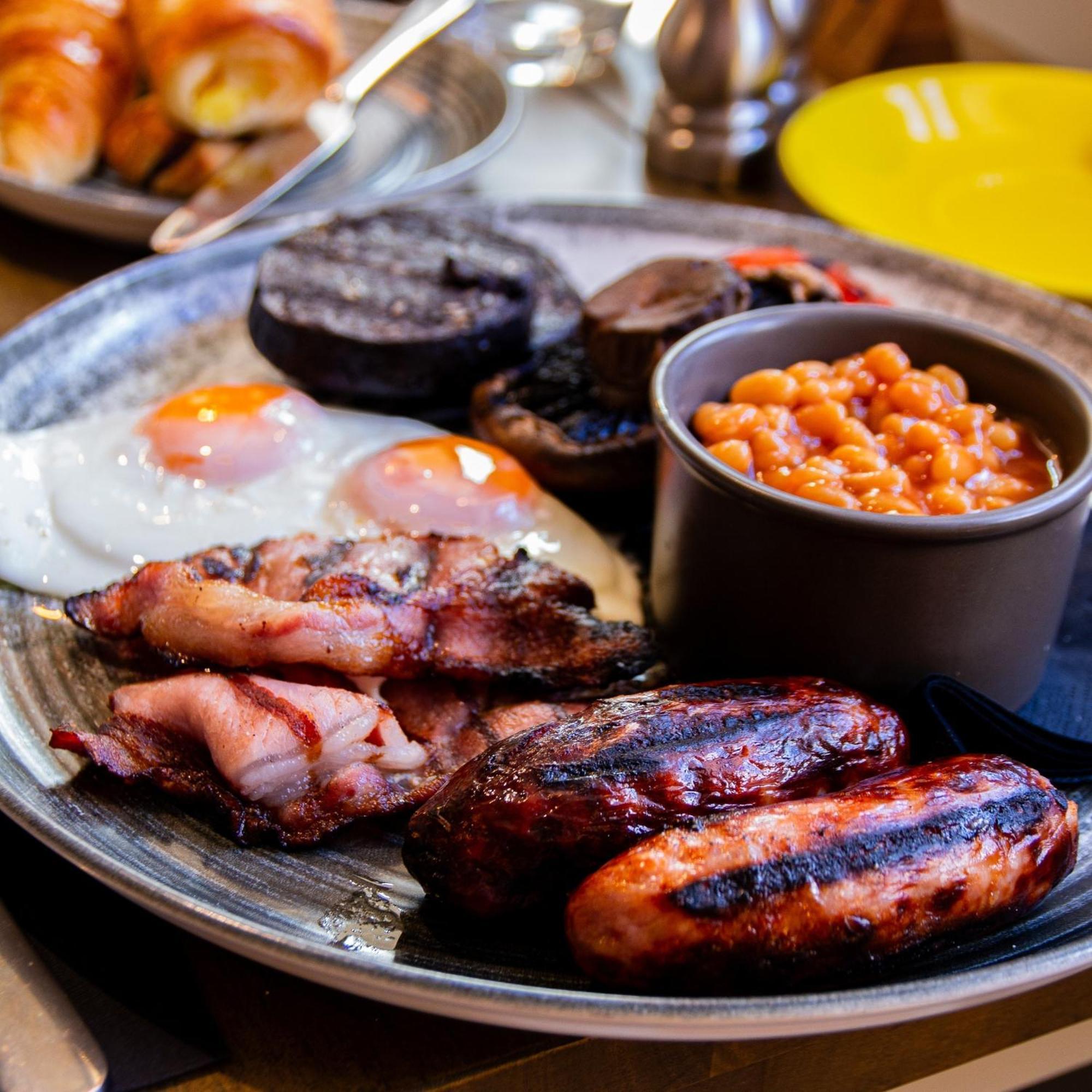 The Kings Head Inn, Home Of The Acle Steak Екстер'єр фото